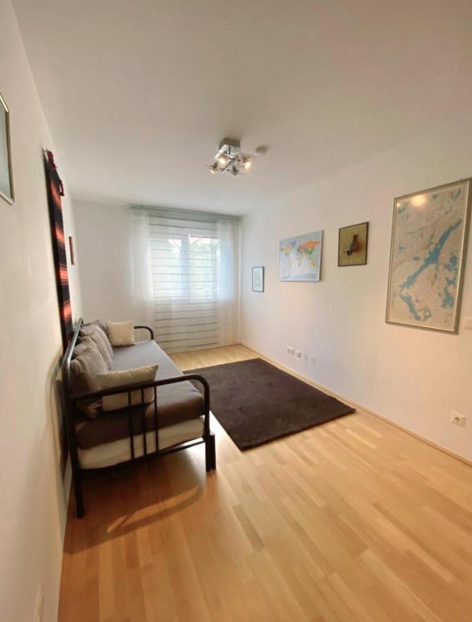 Near Lake Two Bedroom * Wien